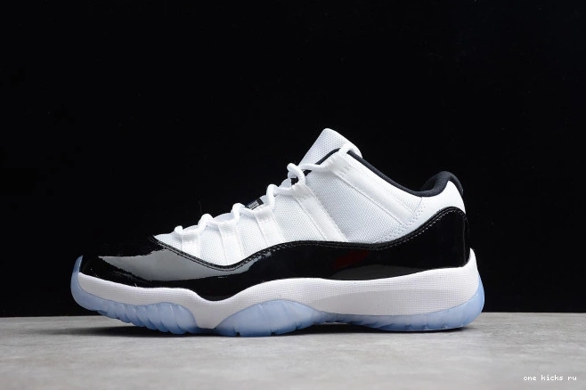 Jordan 11 mens Air 528895-153 Black White Retro Low  "Concord" 0726